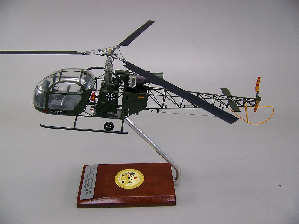 国産正規店 手作り木製模型 ヘリコプター EC155 HEL-017 エムアル 通販 PayPayモール 