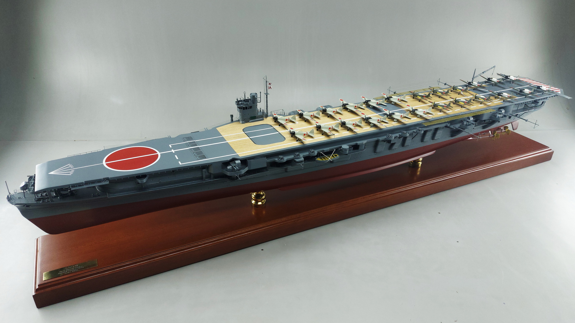 1/144空母蒼龍精密模型完成品塗装済、木製ハンドメイド艦船模型、空母蒼龍精密艦船模型完成品台座付の製作と通販専門店 ウッドマンクラブ