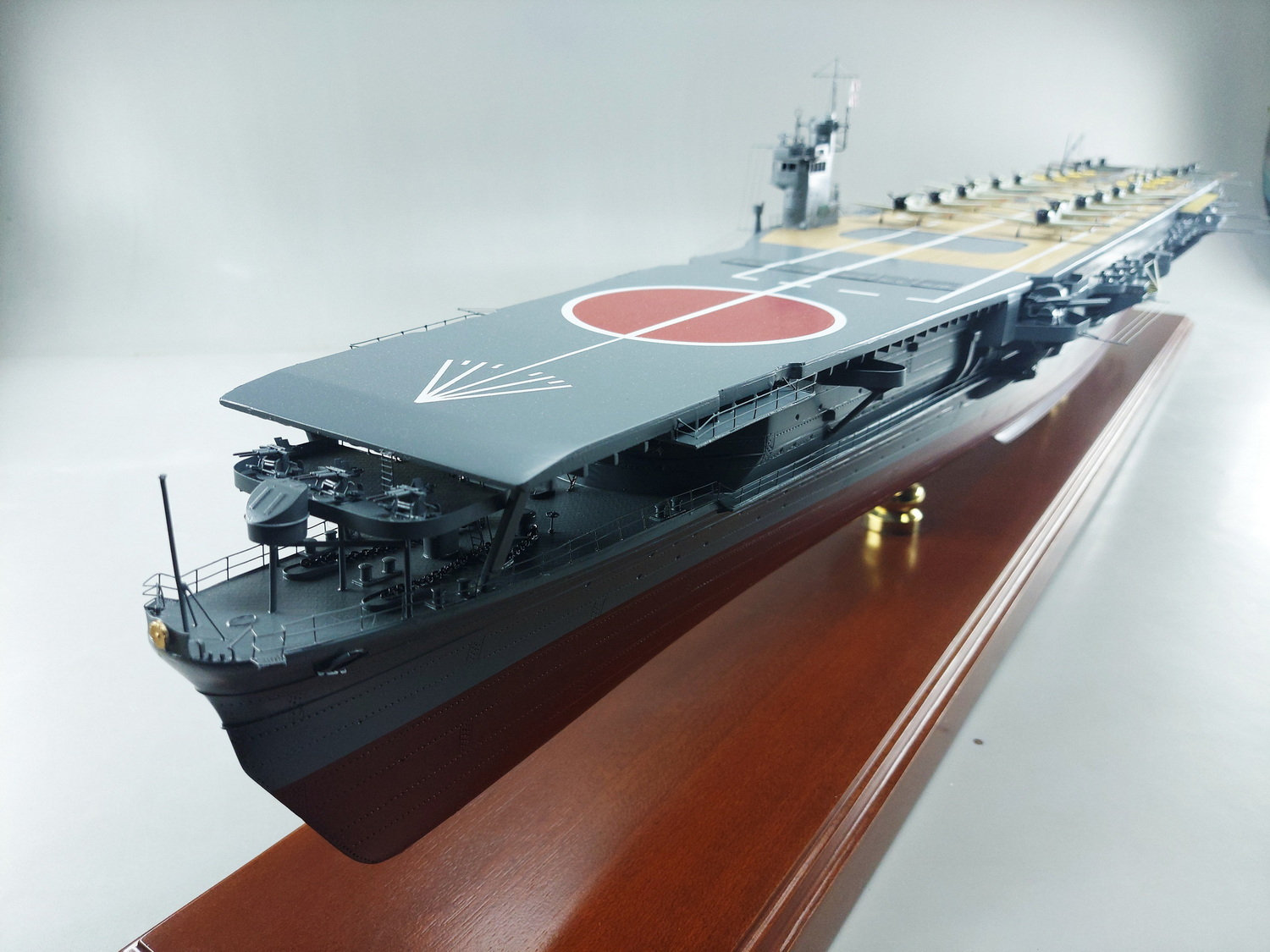 1/144空母蒼龍精密模型完成品塗装済、木製ハンドメイド艦船模型、空母蒼龍精密艦船模型完成品台座付の製作と通販専門店 ウッドマンクラブ