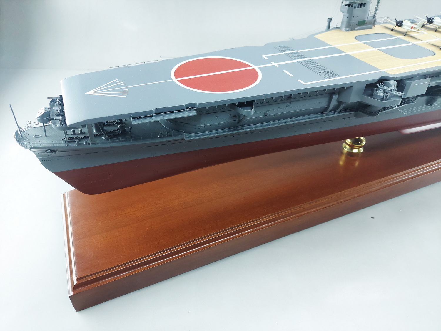 1/144空母蒼龍精密模型完成品塗装済、木製ハンドメイド艦船模型、空母蒼龍精密艦船模型完成品台座付の製作と通販専門店 ウッドマンクラブ