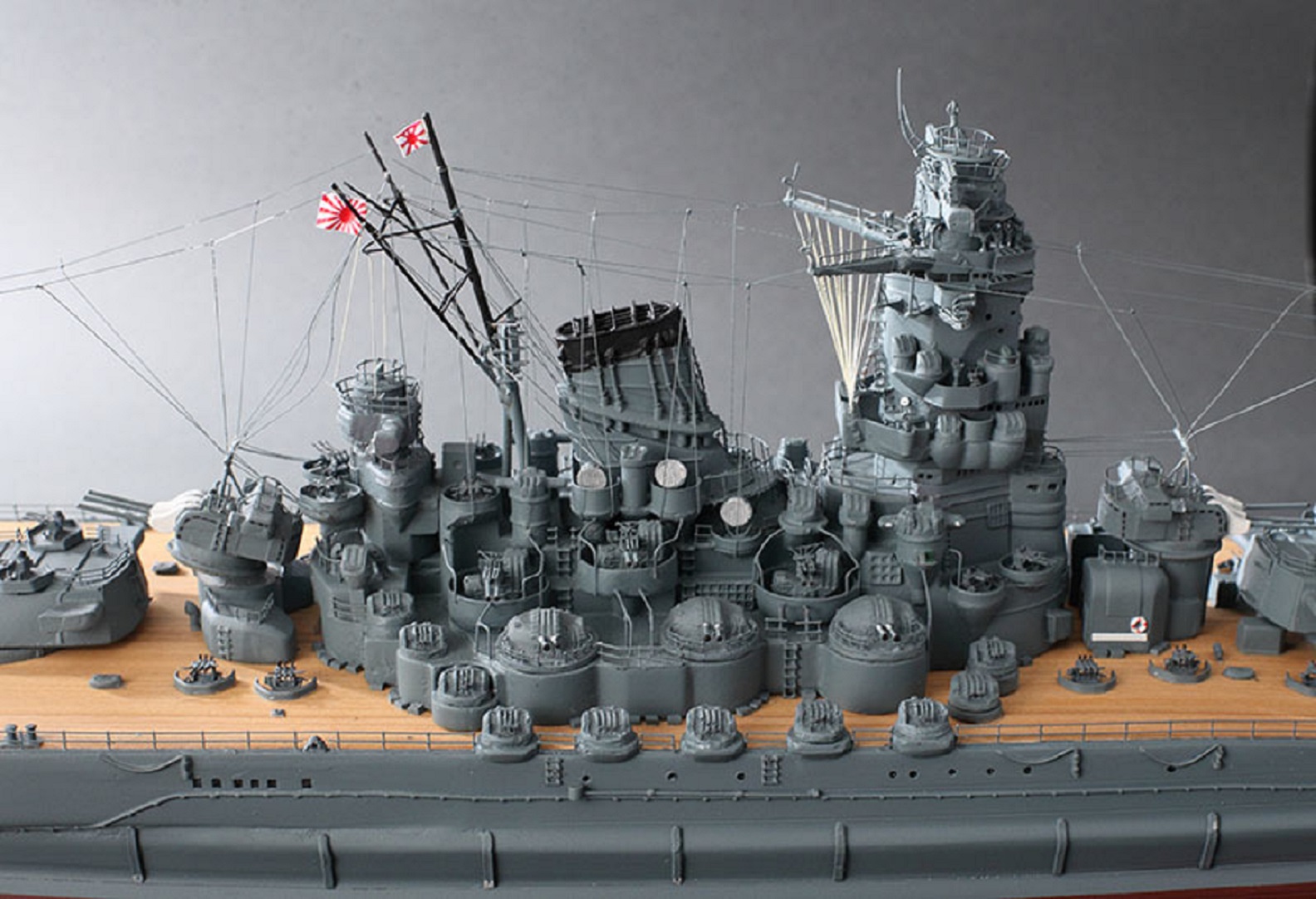 1/350戦艦大和超精密模型完成品、木製ハンドメイド、戦艦大和精密艦船模型完成品台座付の製作と通販専門店 ウッドマンクラブ