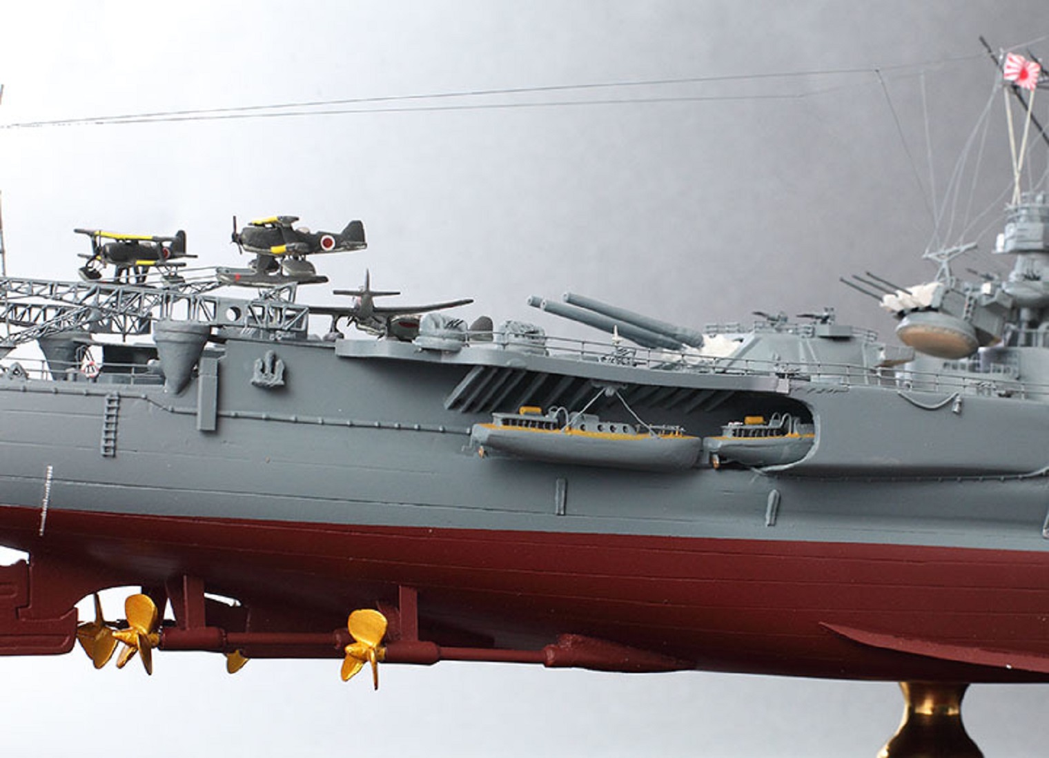 1/350戦艦大和超精密模型完成品、木製ハンドメイド、戦艦大和精密艦船模型完成品台座付の製作と通販専門店 ウッドマンクラブ